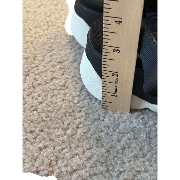 Teva Women's Jadito Universal Strappy Platform Sandals size 11 Black Chunky - Picture 9 of 9